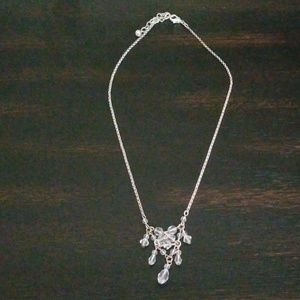 Silver fashion necklace with clear beads